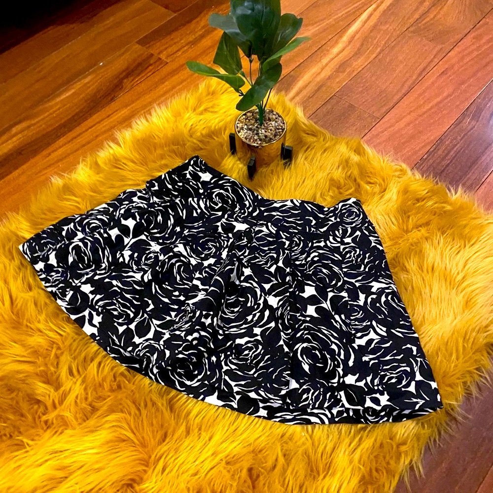 Forever 21 Floral print skirt.
